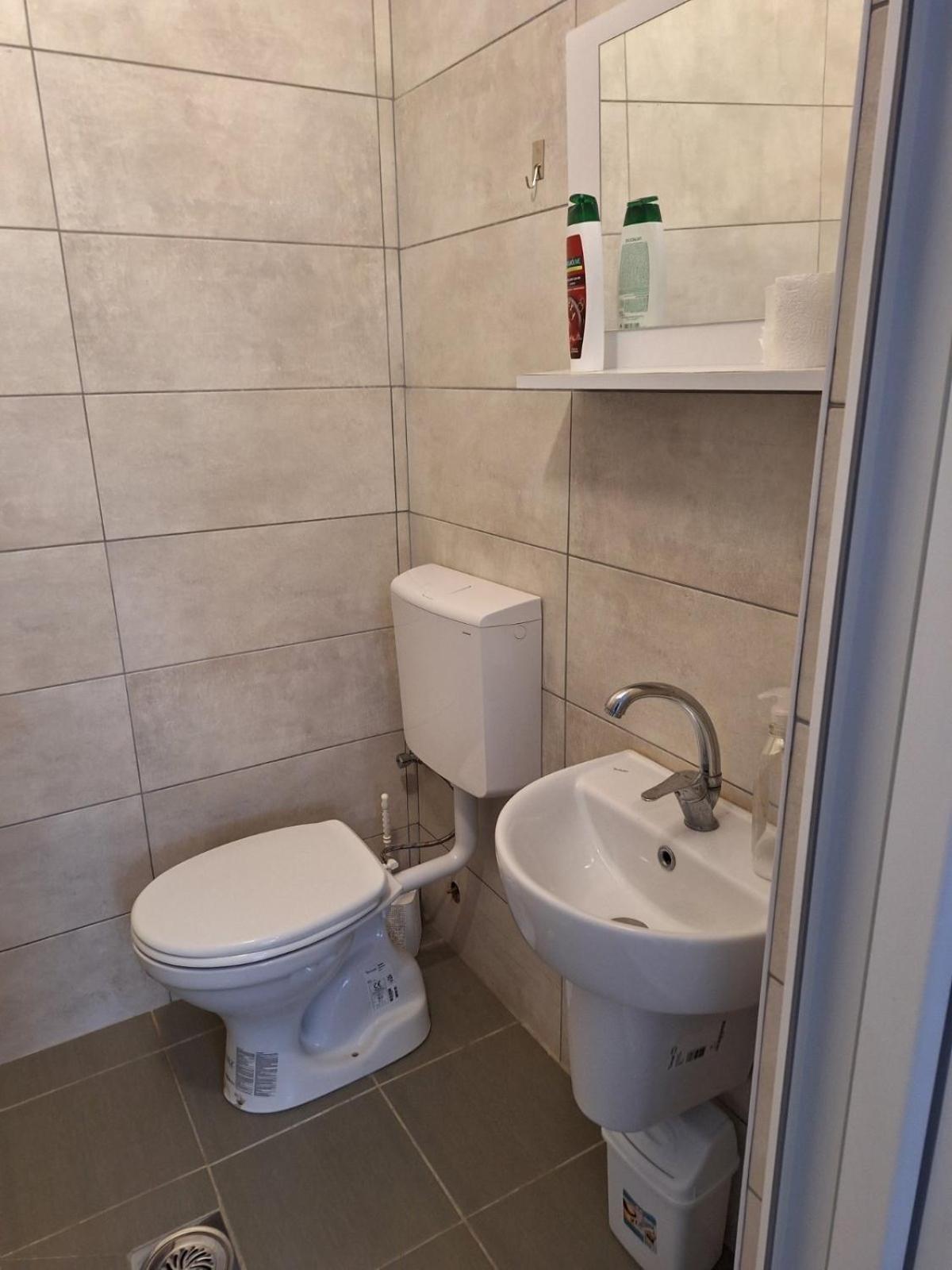 אוהריד Yahya Rooms מראה חיצוני תמונה
